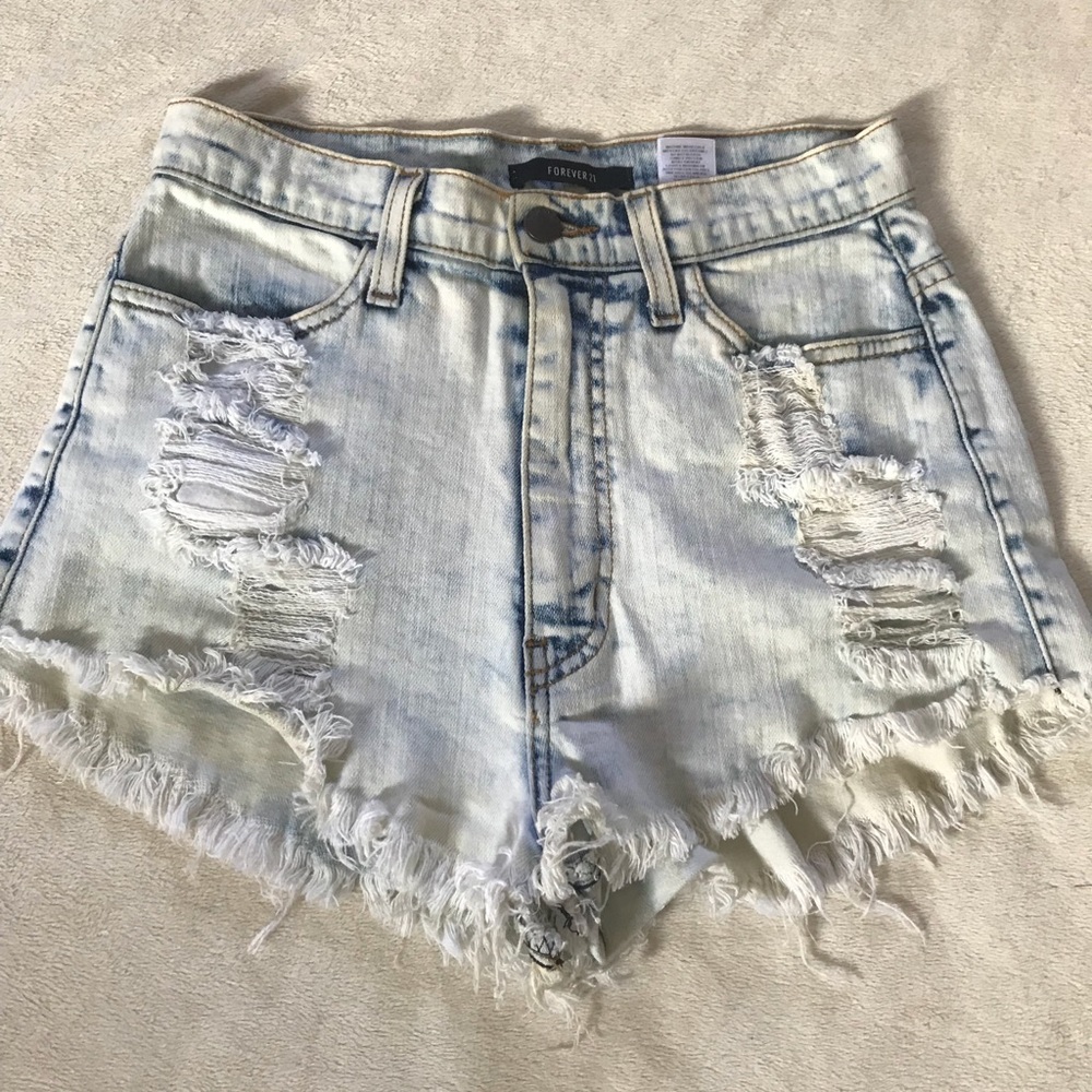 HIGH-WAISTED ACID WASH DENIM SHORTS